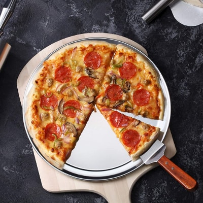 Aluminum pizza pan