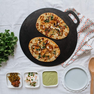 cast iron pizza pan
