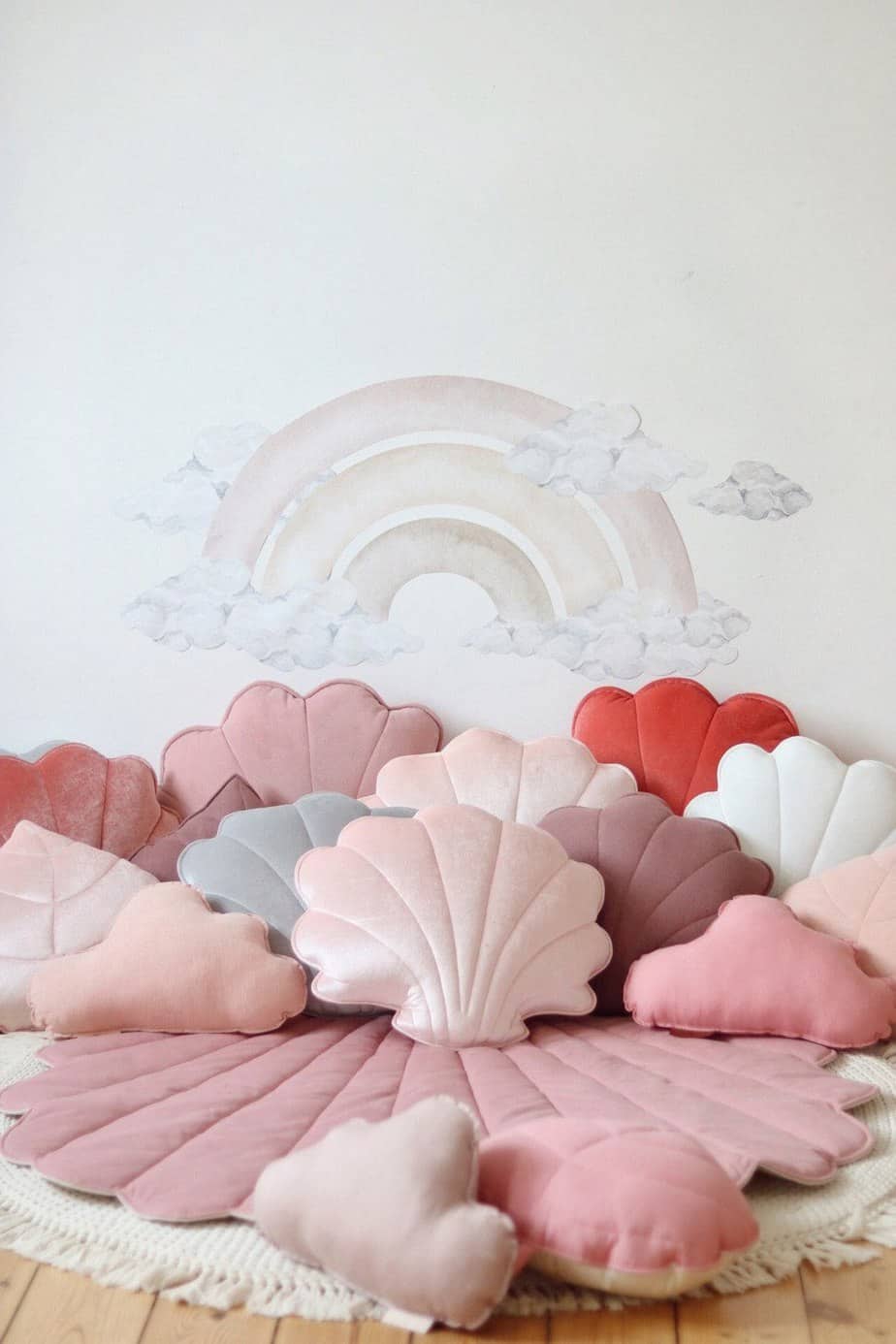 pearl velvet shell cushions