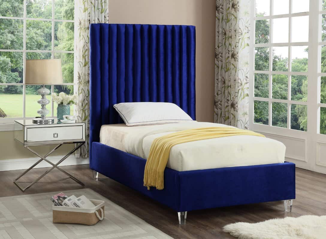 upholstered platform bed