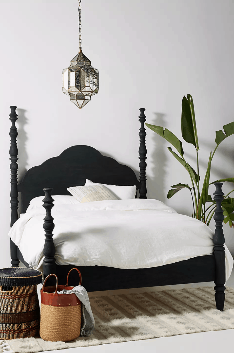 four poster bed