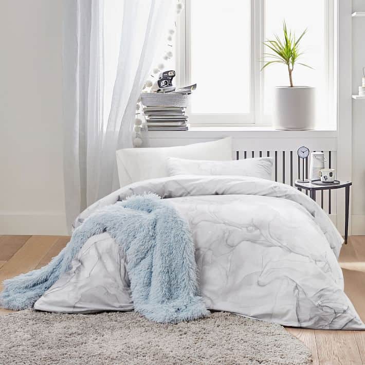 fluffy blue throw blanket