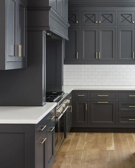 benjamin moore cheating heart