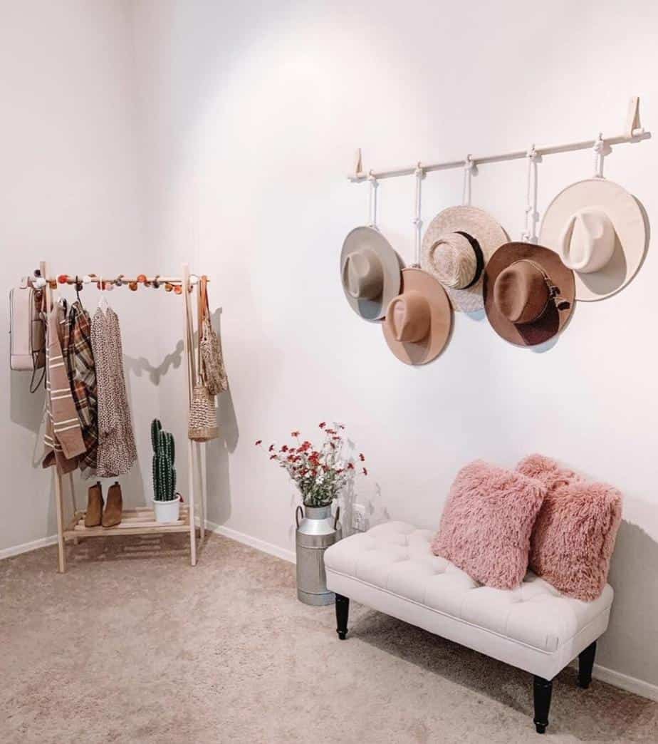 hat wall