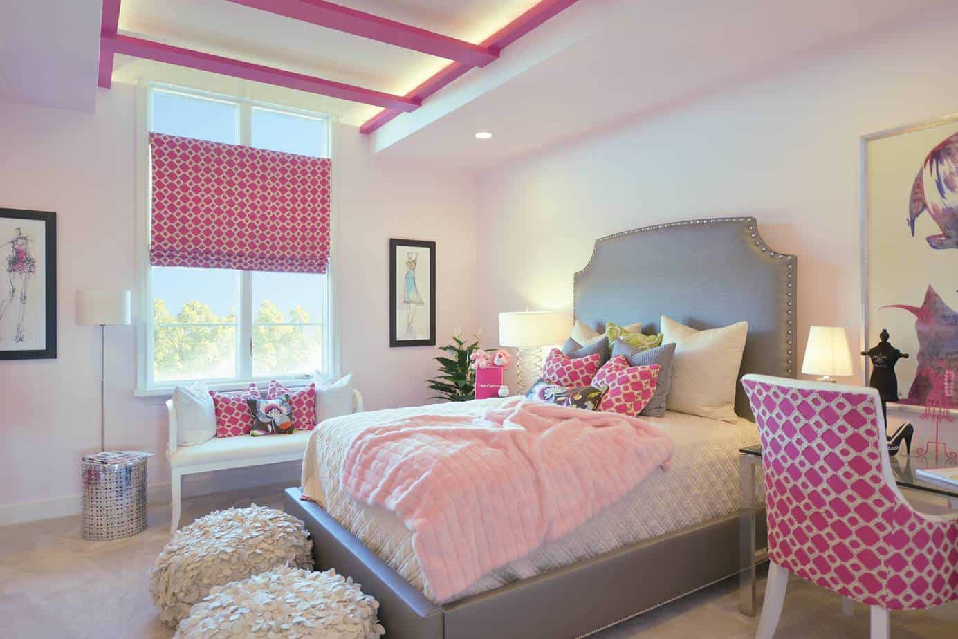 pink ceiling detail