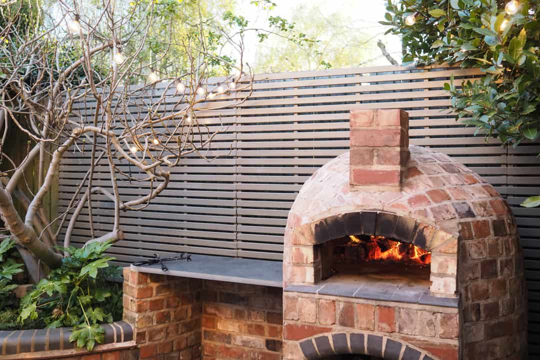 Wood fire pizza oven