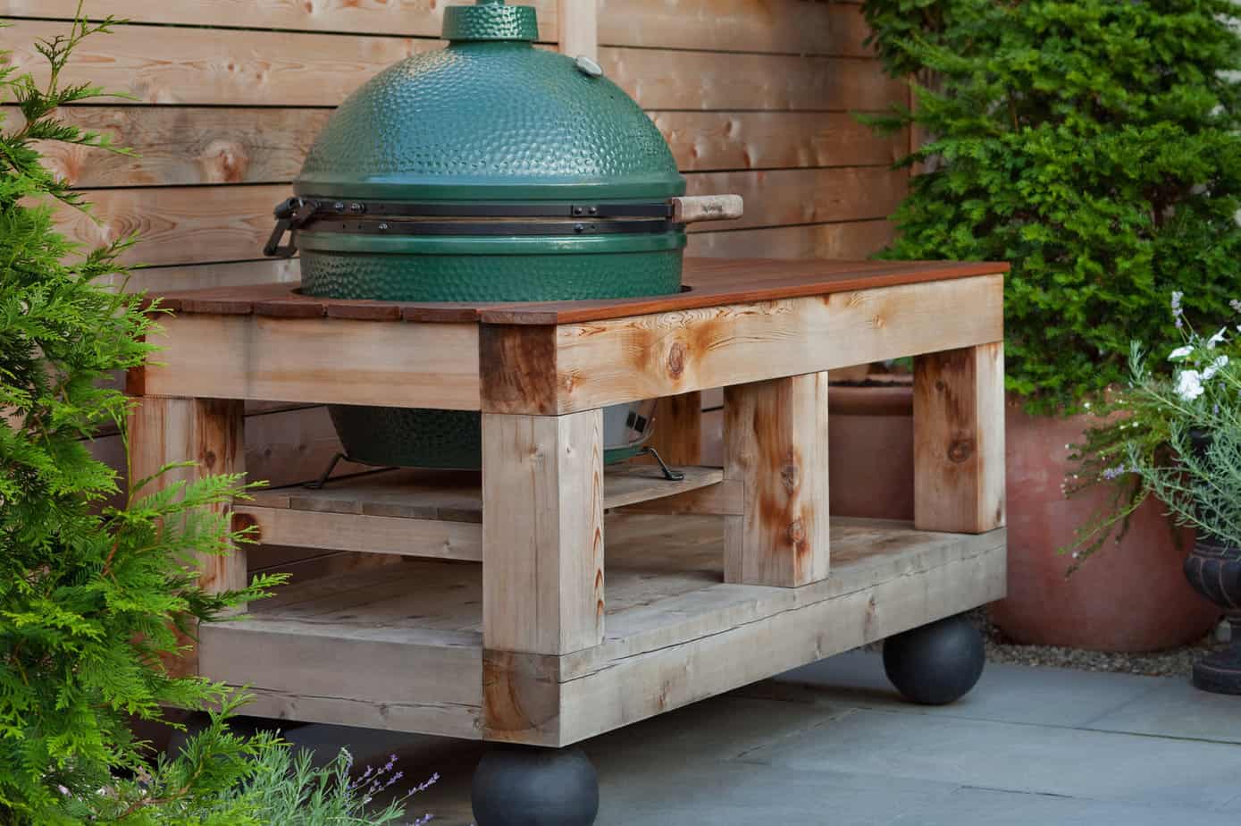 big green egg ceramic grill