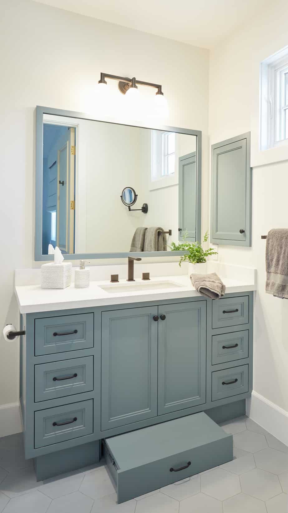 recessed medicine cabinet