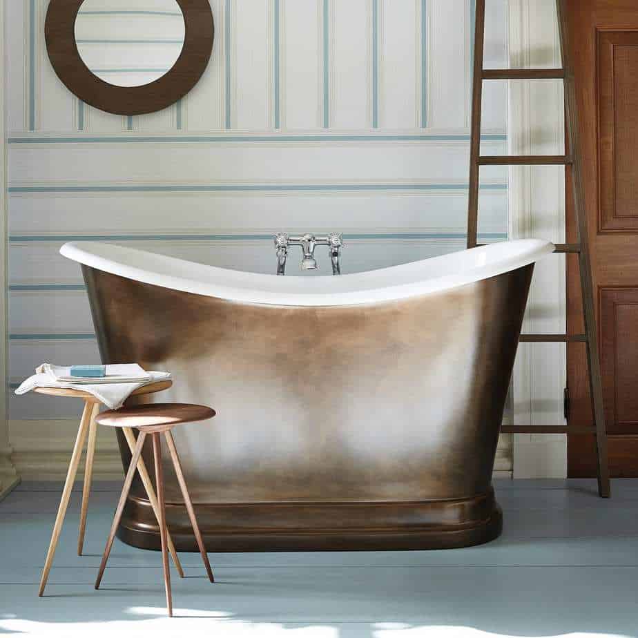 compact size bathtub
