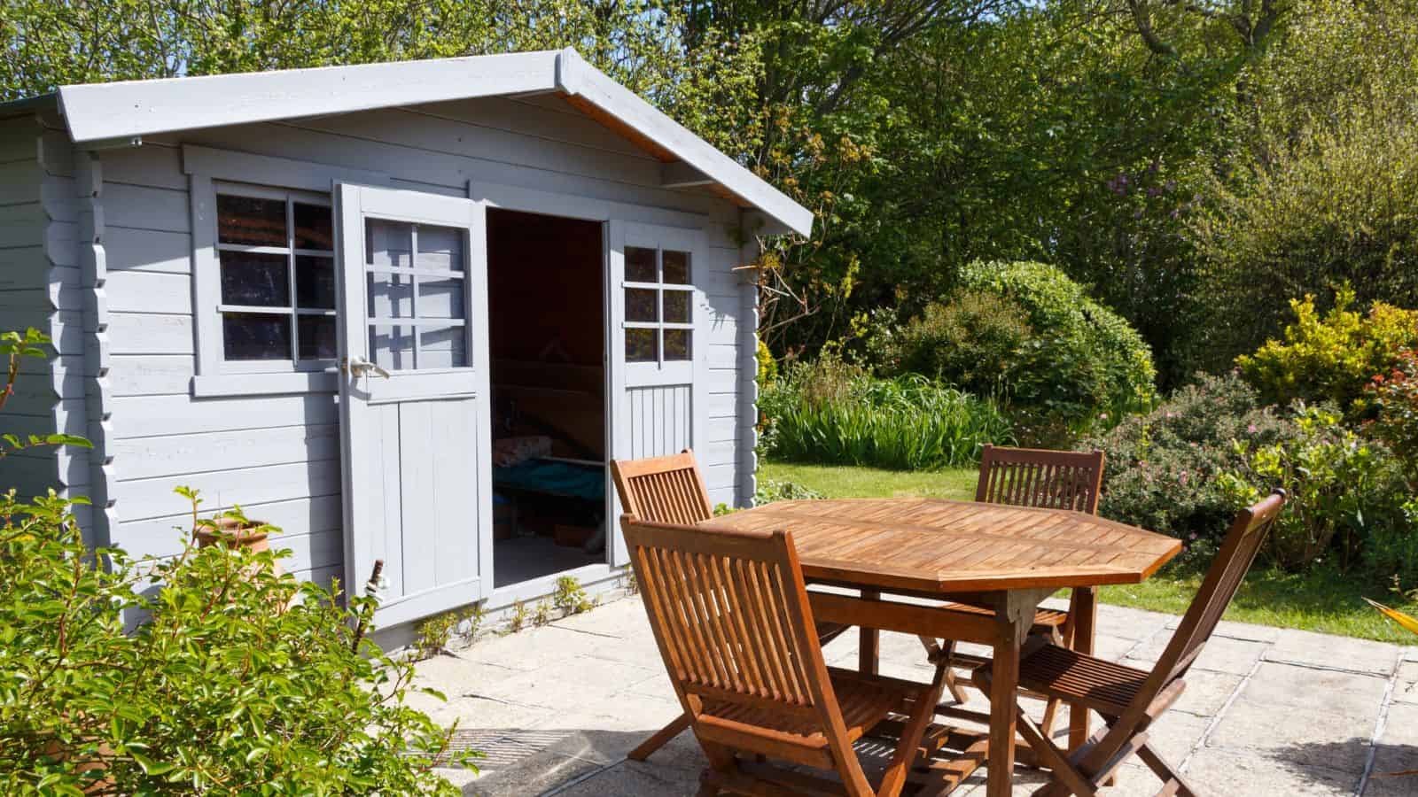 How to insulate a shed to live in