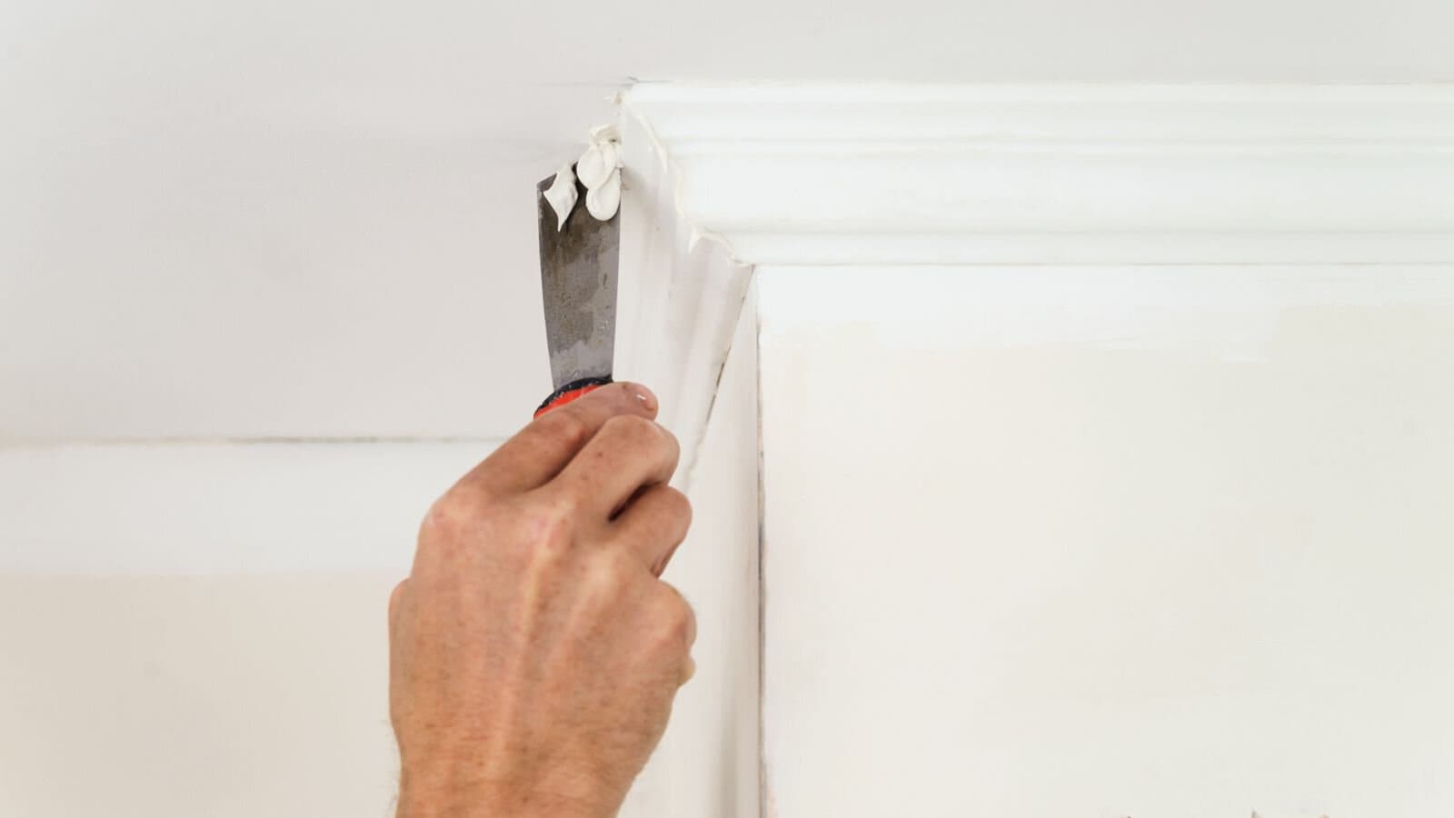 installing crown molding