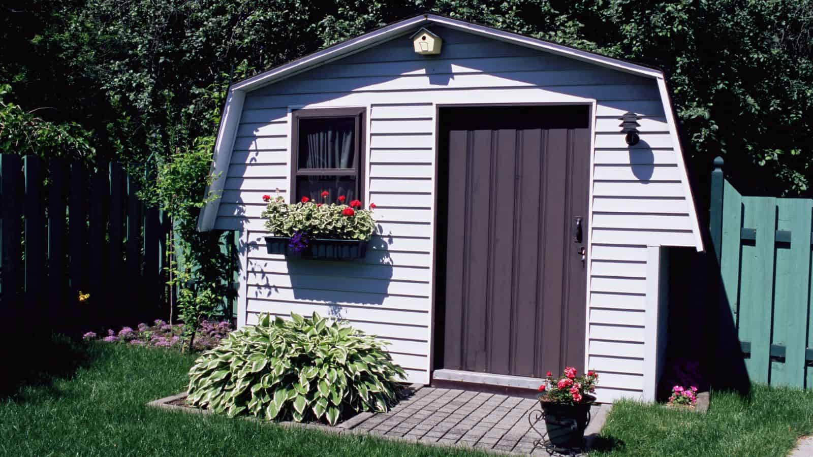 how to insulate a garden shed to live in