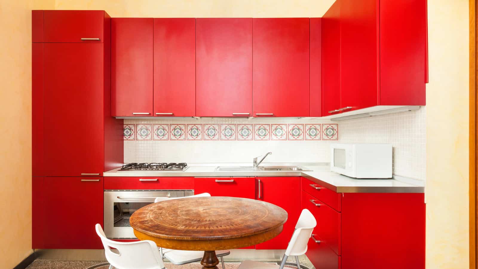 Eclectic decor style in the kitchen