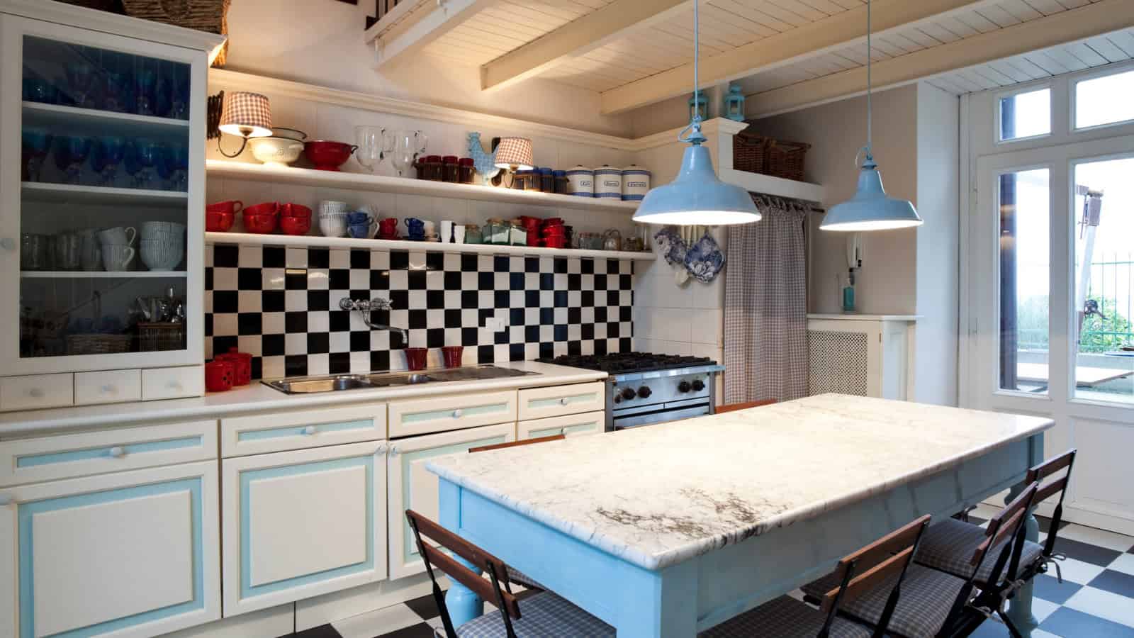 Eclectic decor style in the kitchen