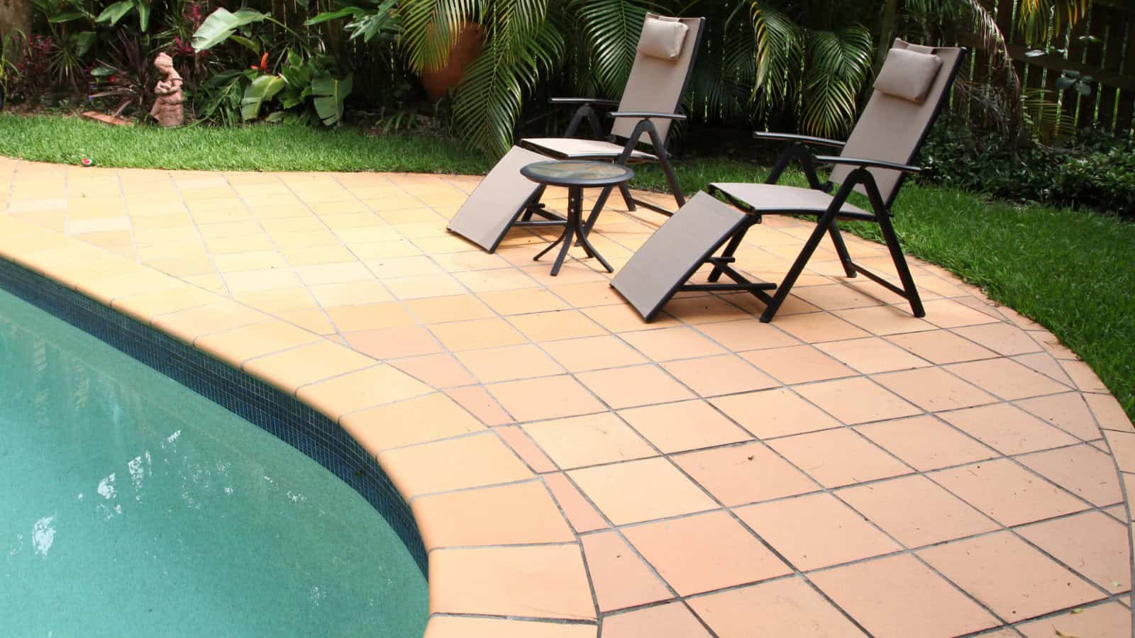 terracotta pool surround